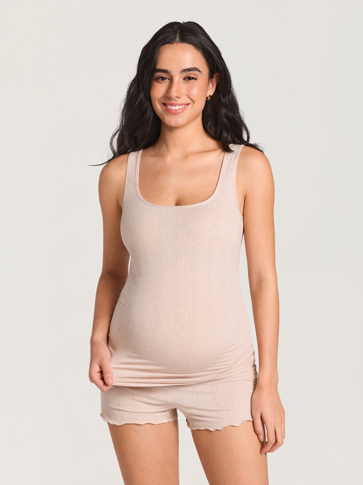Gravidtopp i ribbet modal – myk singlet for gravide