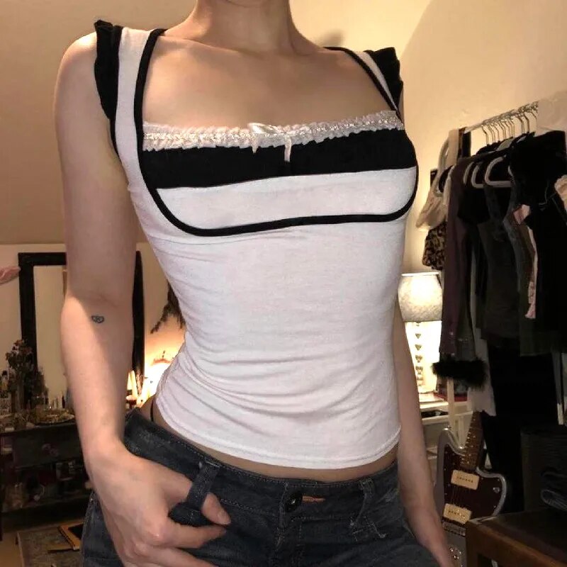 Crop Top i mesh og volanger for kvinner