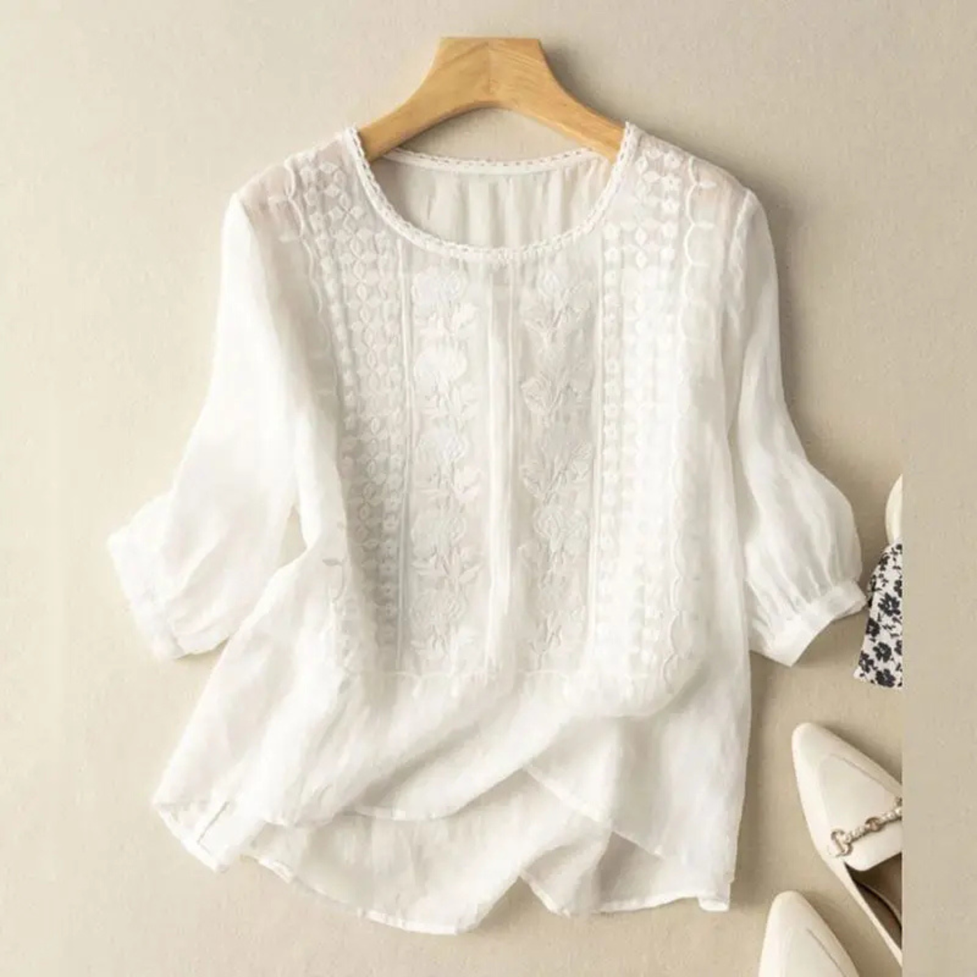 Marlowe | Brodert bluse i bomull med trekvartermer