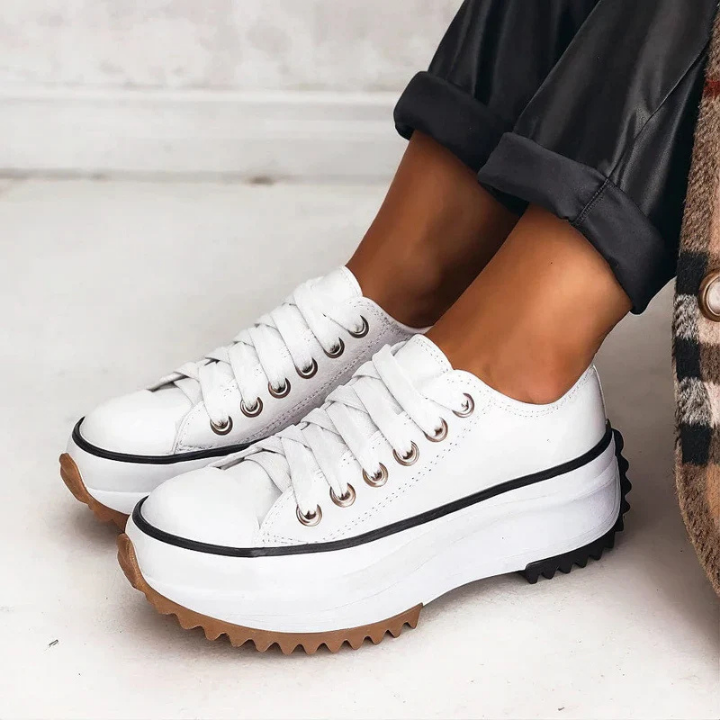 Marlowe | Platåsneakers i skinn med snøring