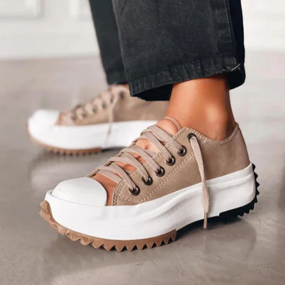 Marlowe | Platåsneakers i skinn med snøring