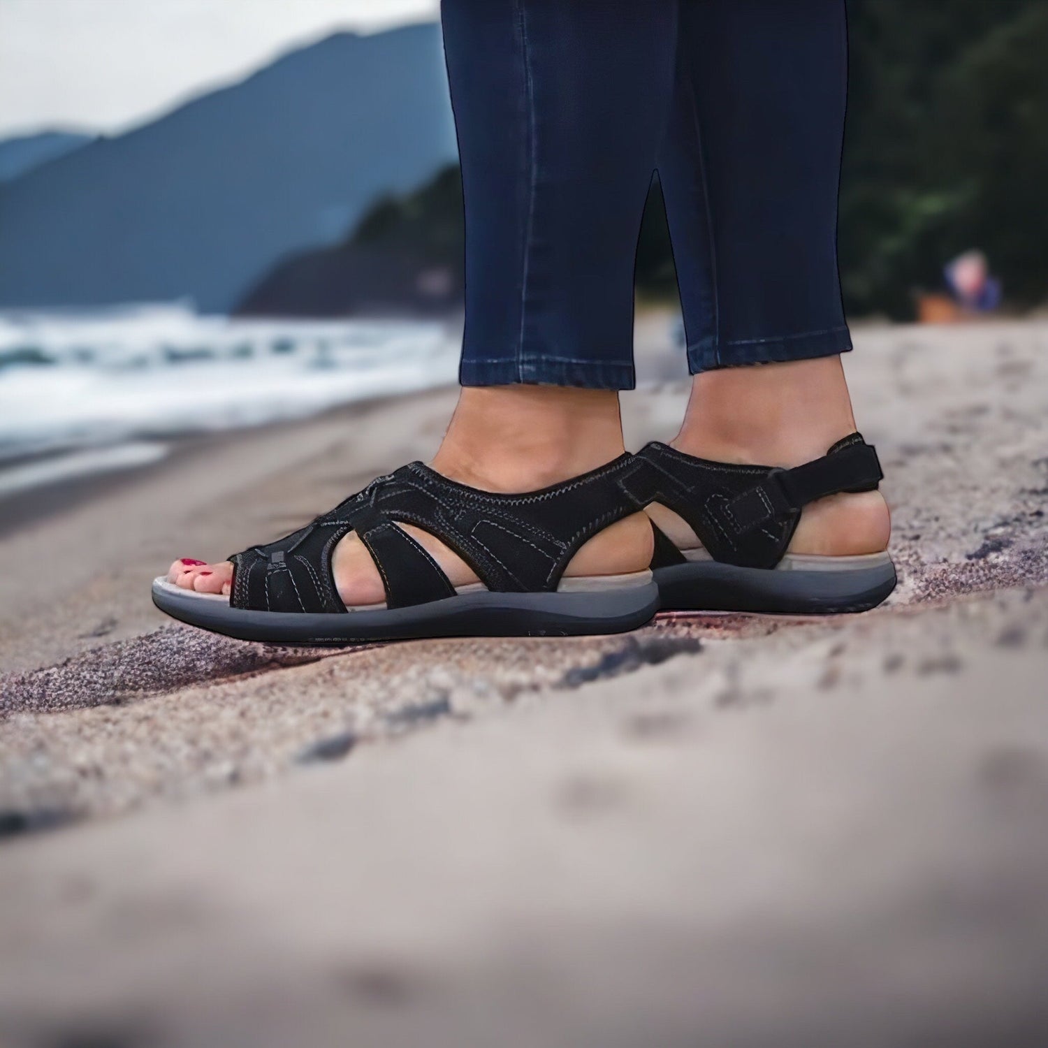 kilehælsandal med rund tå og borrelåsfeste