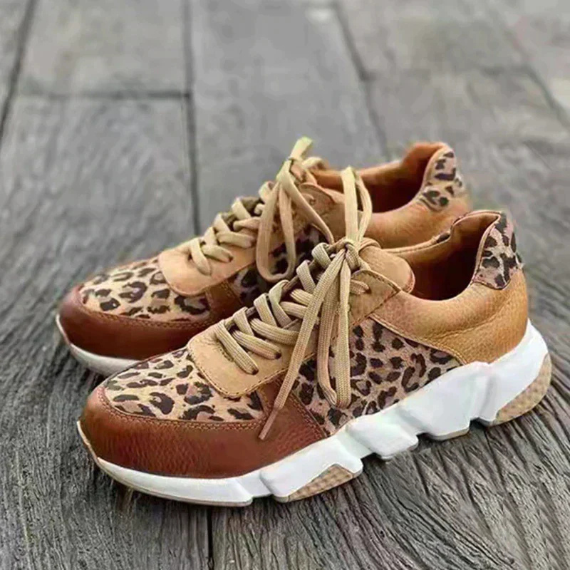 Rayne | Kraftige sneakers i brunt skinn med leopardmønster og snøring