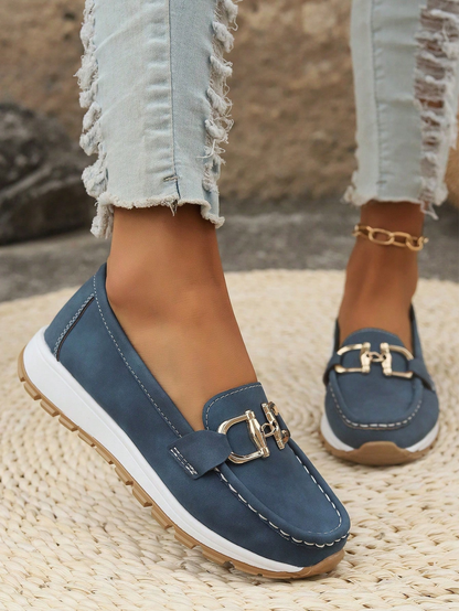 Remi | Slip-on-platåloafers i semsket skinn med kjededetalj