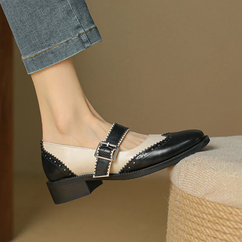 Roxie | Totonede Mary Jane-hæler i skinn med wingtip-brogue