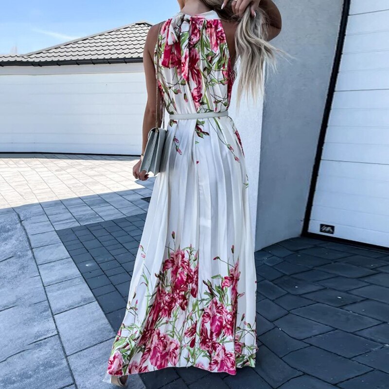 Blomstret maxikjole med plisseringer