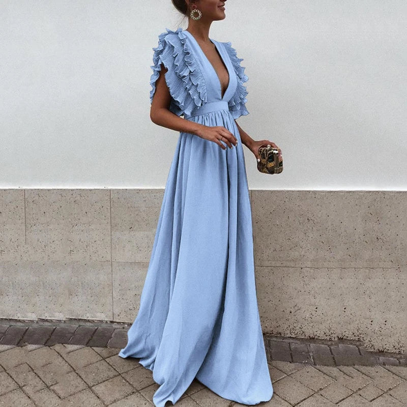 Elegant kjole med rynkede ermer