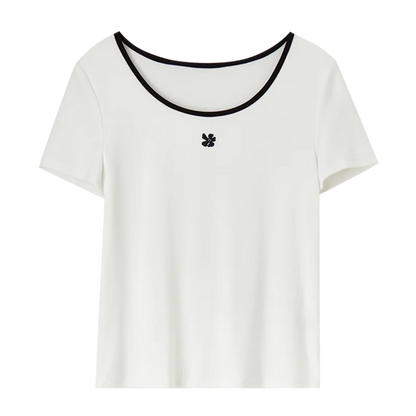 Beige Slim Fit T-skjorte til Dame – Elegant og Minimalistisk Sommertopp