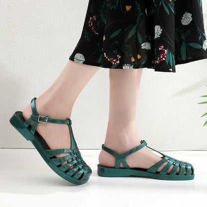 Dame Sandaler til Sommeren – Retro Flate Sandaler med Hul Mønster og Firkantet Tå