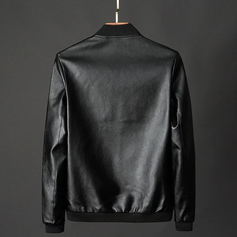 Svart PU Skinnjakke for Menn – Koreansk Bikerstil i Slim Passform | Trendy Baseball-inspirert Jakke (Opptil 8XL)