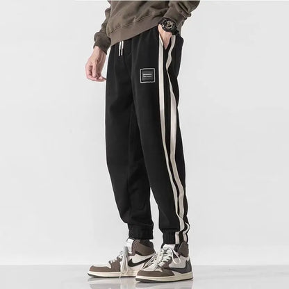 Herre Joggebukse med Sidelinjer – Komfortabel &amp; Sporty | Casual Sweatpants med Elastisk Liv – Svart