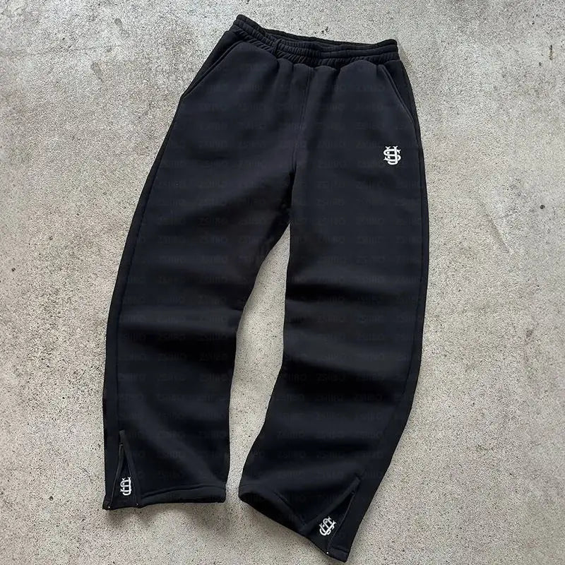 Trendy Joggebukser for Menn og Kvinner – Løse Wide Leg Sweatpants med Brodert Logo og Lommer | Streetwear &amp; Komfort i Ett