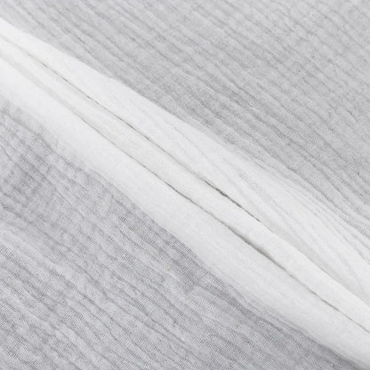 Løstsittende sett med strukturert bluse og shorts