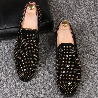 Luksuriøse loafers med piggdekorasjoner