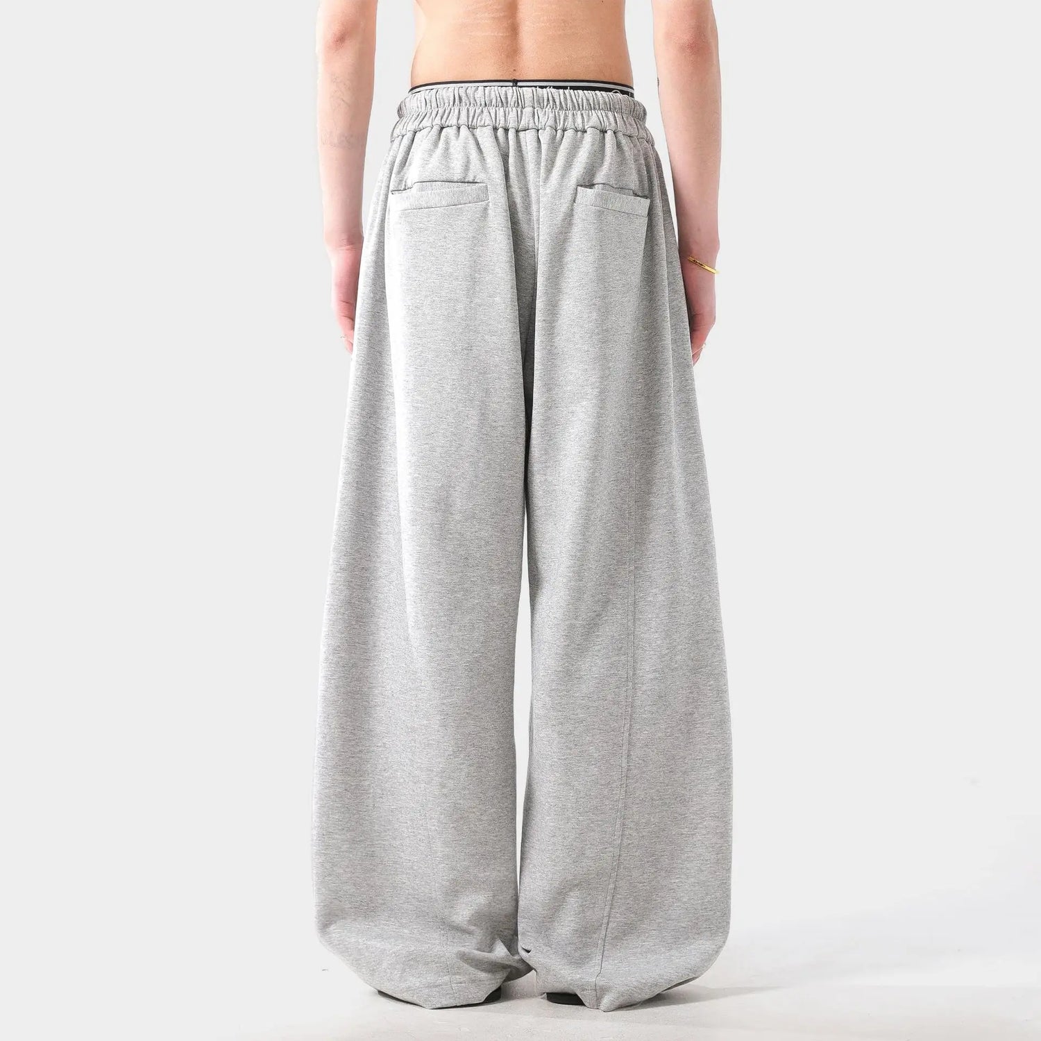 Grå Baggy Joggebukser – Vide Unisex Bukser med Lang Snøring | Urban Streetwear med Buet “Lantern”-Design
