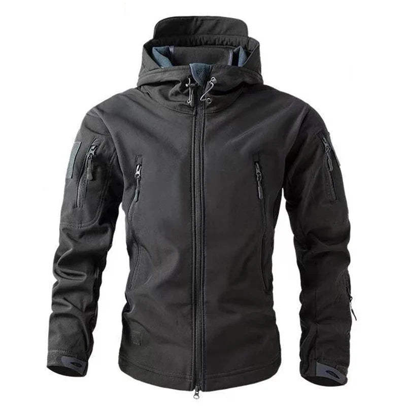 Vanntett Softshell Jakke for Menn – Varm og Vindtett Turjakke med Hette | Perfekt til Fiske, Jakt, Ski og Friluftsliv