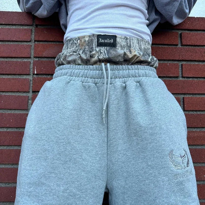 Y2K Retro Cargobukser for Menn – Kamuflasjemønster med Broderi | Unisex Streetwear Bukser med Vide Ben