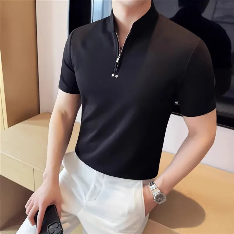 Herre T-skjorte med Høy Krage og Glidelås – Kortermet Slim Fit | Trendy Ensfarget Sommer Topp i Lett og Komfortabelt Stoff