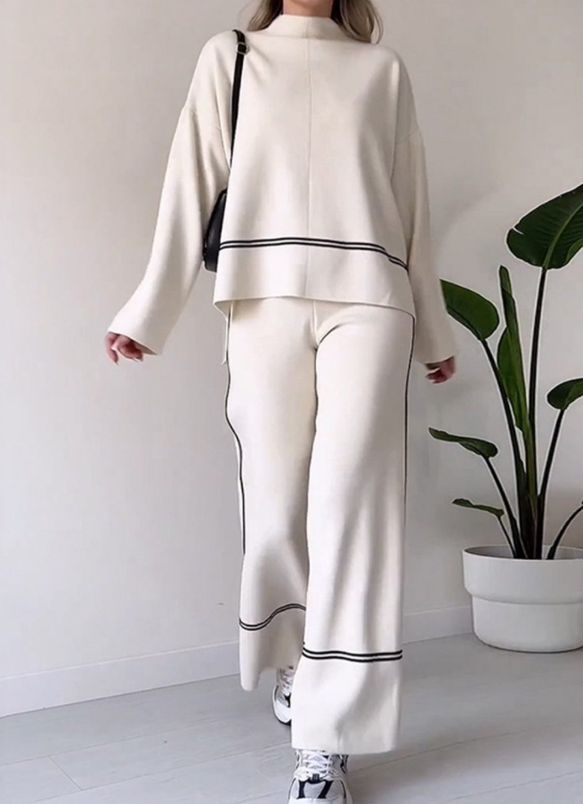 Loose casual sett med ensfarget topp og matchende bukser