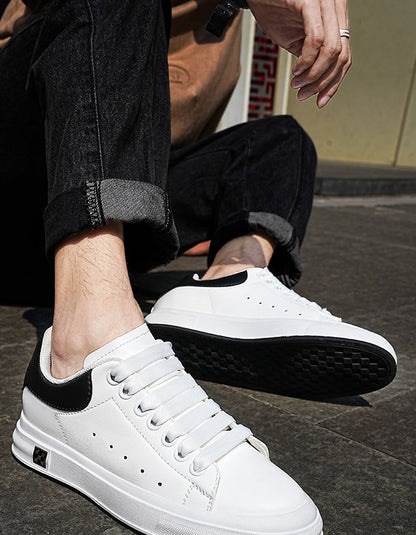 Herresneakers med Skjult 6 cm Løft – Tidløs Stil i Hvit eller Svart (Str. 37–46)