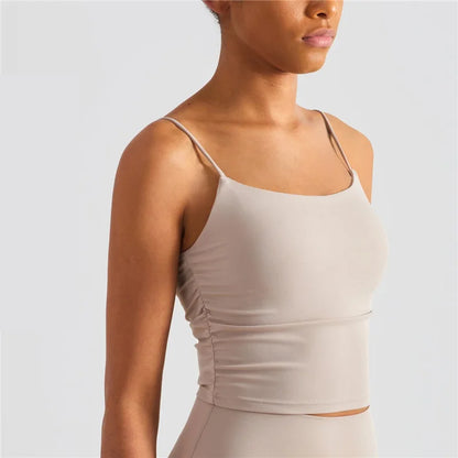 Treningstopp for dame – Sexy yoga-vest med folder, push-effekt og integrerte innlegg