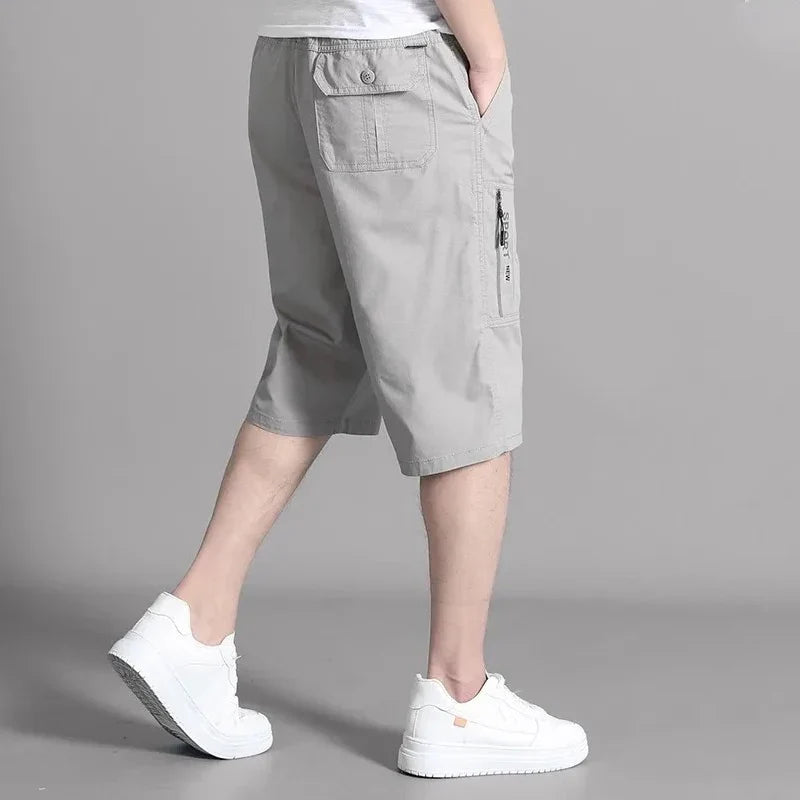 Herre cargoshorts i bomull – knelang med glidelåslommer og strikk i livet