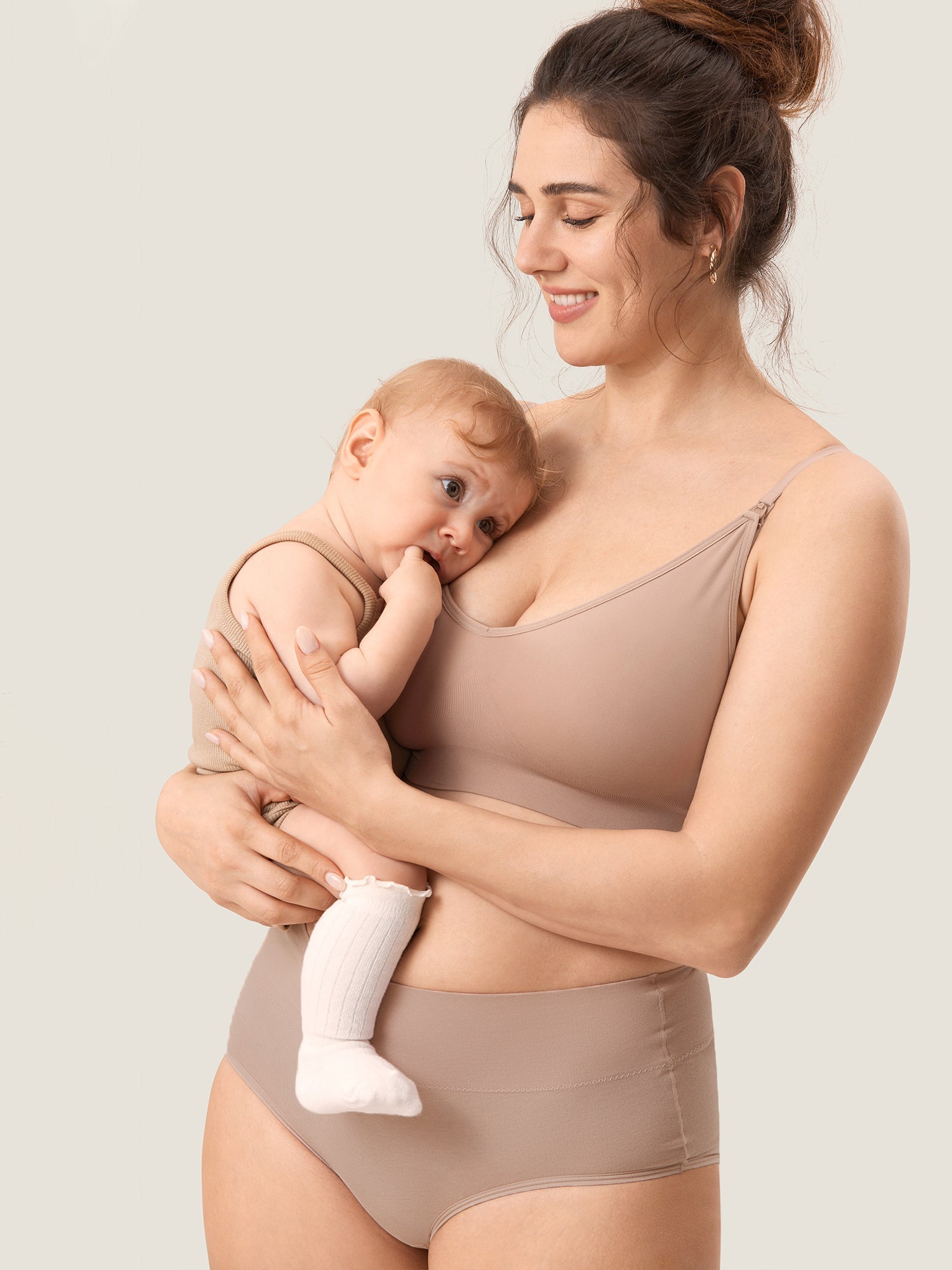 Sømløs ammebh i mykt strikk – ammebralette uten bøyle