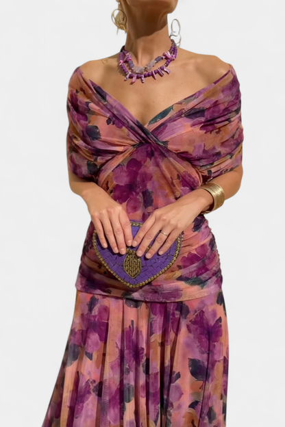 Selene | Midikjole i chiffon med off shoulder og rynket vridd front