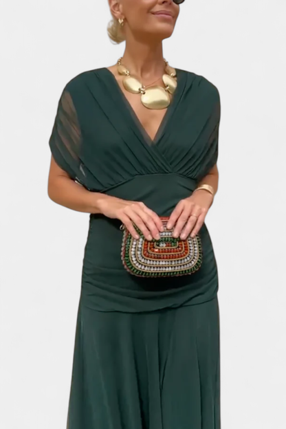 Selene | Midikjole i chiffon med off shoulder og rynket vridd front