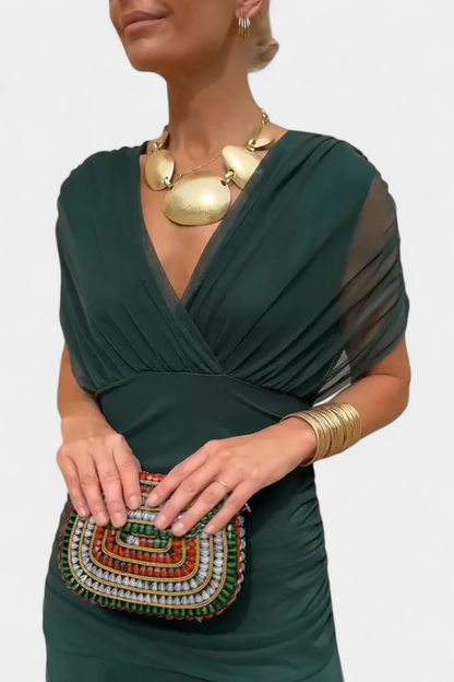 Selene | Midikjole i chiffon med off shoulder og rynket vridd front