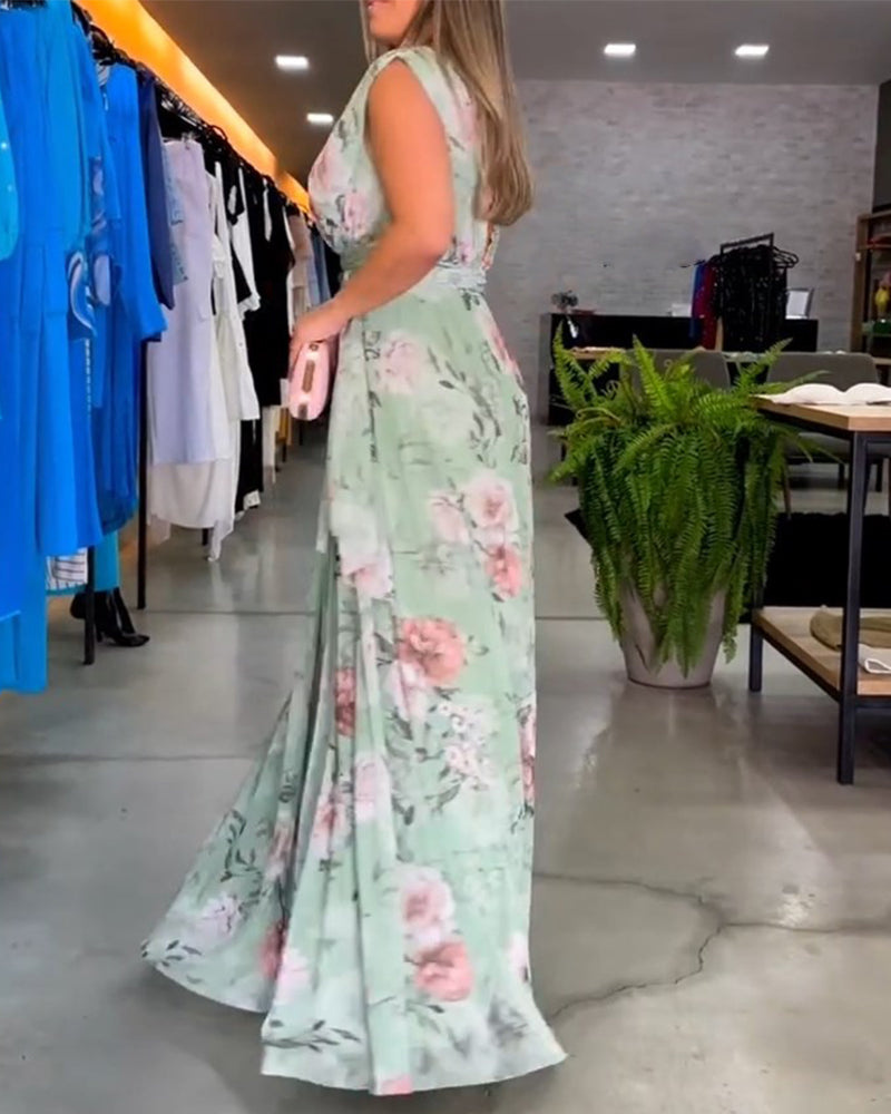 Seraphine | Ermeløs maxikjole i chiffon med blomstermønster og V-hals