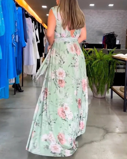 Seraphine | Ermeløs maxikjole i chiffon med blomstermønster og V-hals