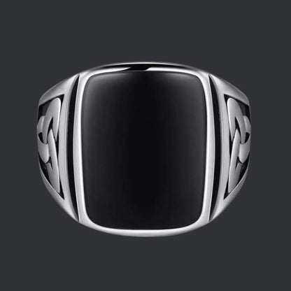 Signetring av titanstål med Odin-symbol