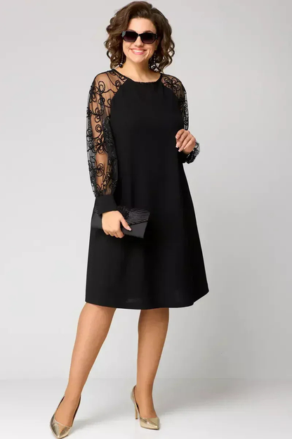 Vivienne | Minikjole i svart stretch med broderte meshermer – S