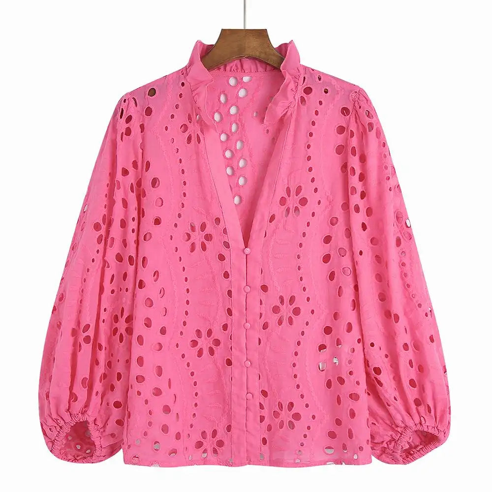 Blondebluse med broderi