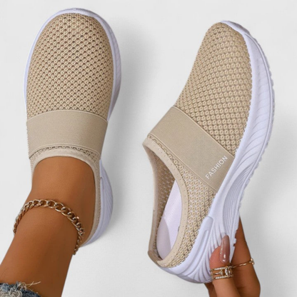 Willa | Pustende slip-on-platåsneakers i mesh