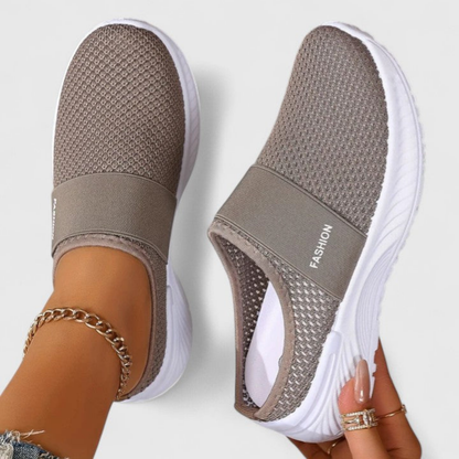 Willa | Pustende slip-on-platåsneakers i mesh