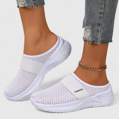 Willa | Pustende slip-on-platåsneakers i mesh – Hvit