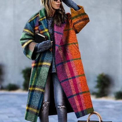 Trenchcoat med abstrakt trykk og bredt revers