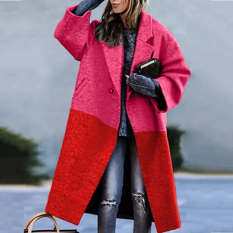 Trenchcoat med abstrakt trykk og bredt revers