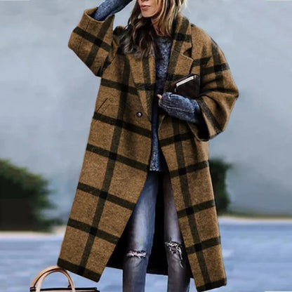 Trenchcoat med abstrakt trykk og bredt revers