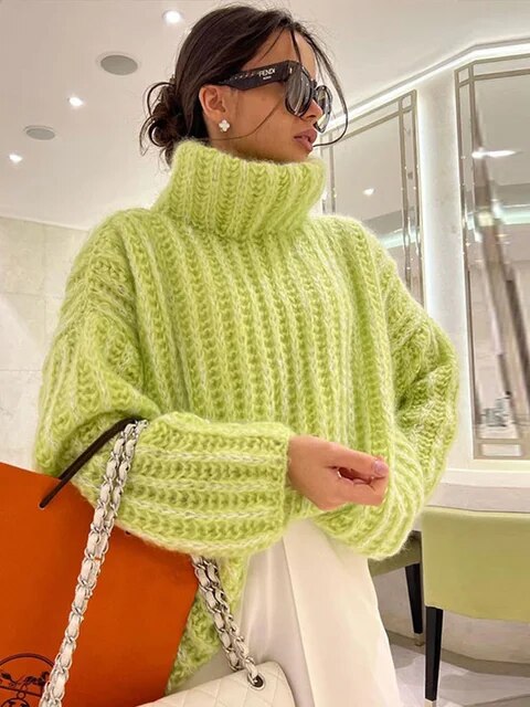 Heklet pullover med lange ermer