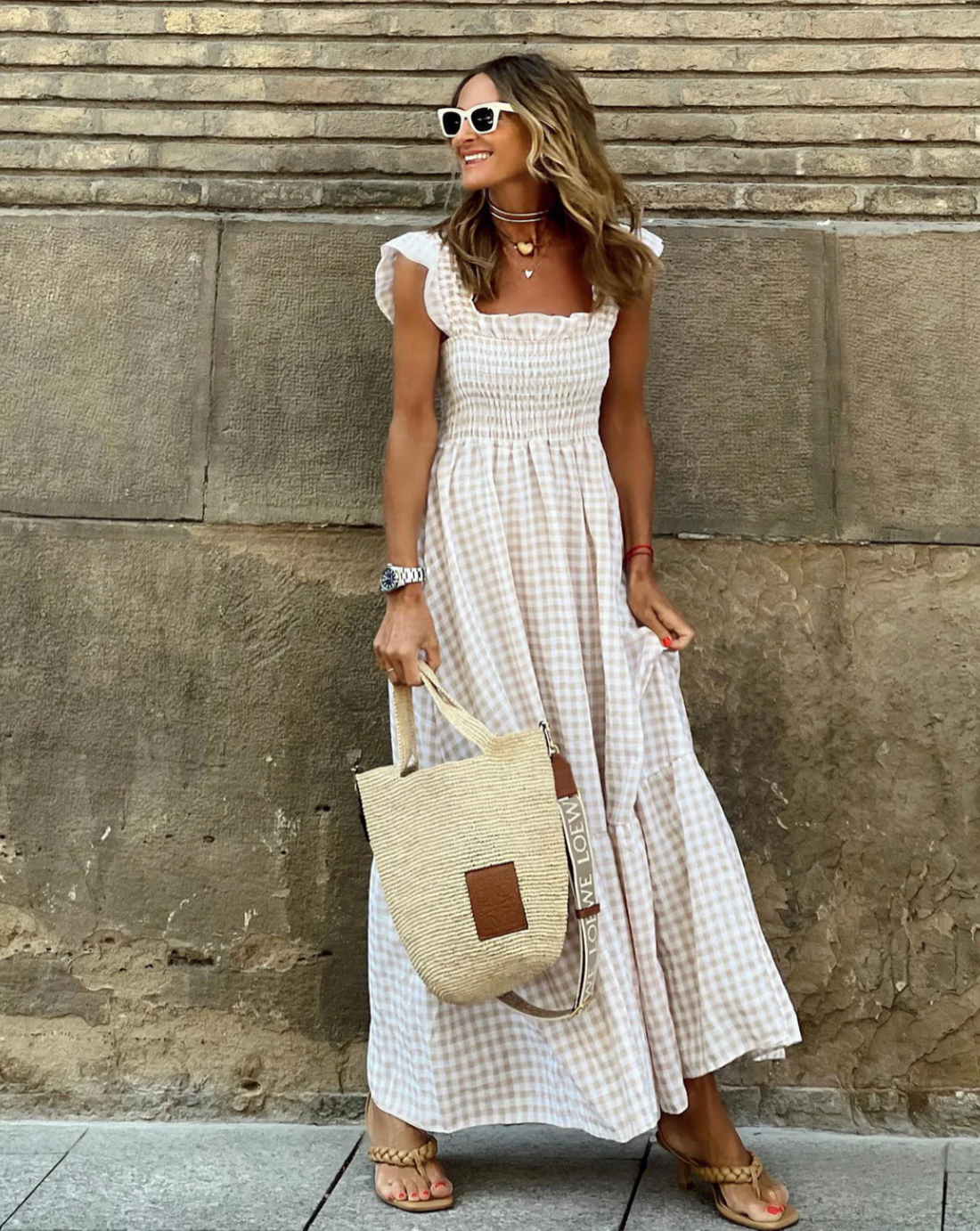Sommer Smocked Gingham Maxi Kjole med Volangerm
