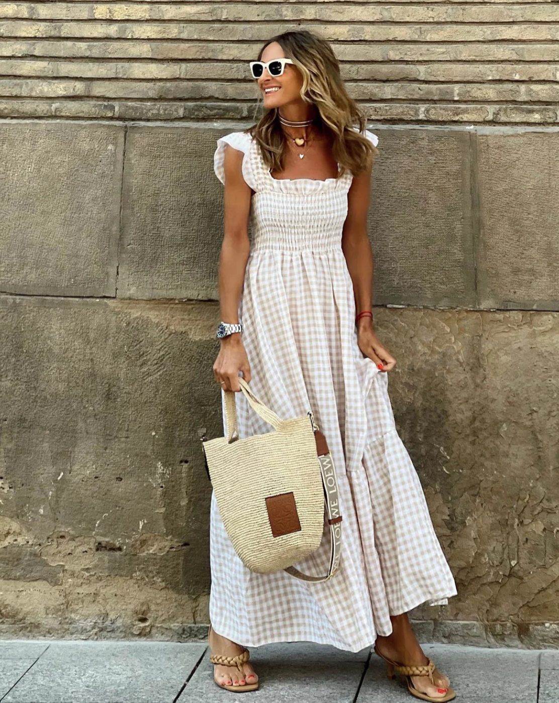 Sommer Smocked Gingham Maxi Kjole med Volangerm