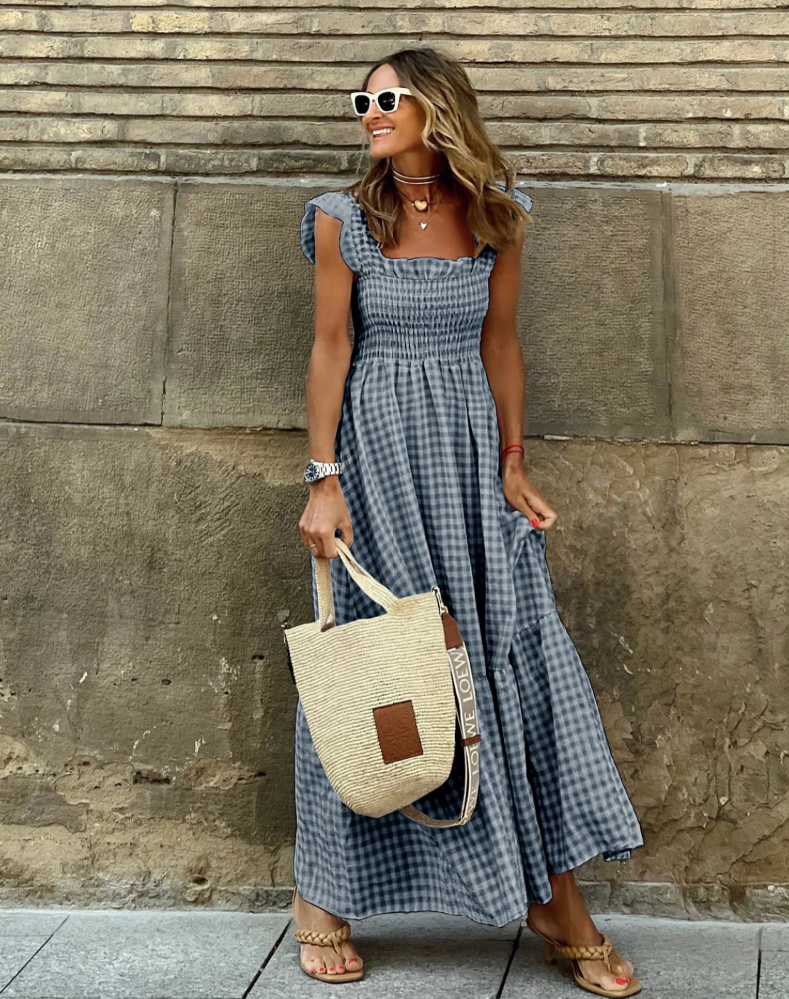Sommer Smocked Gingham Maxi Kjole med Volangerm