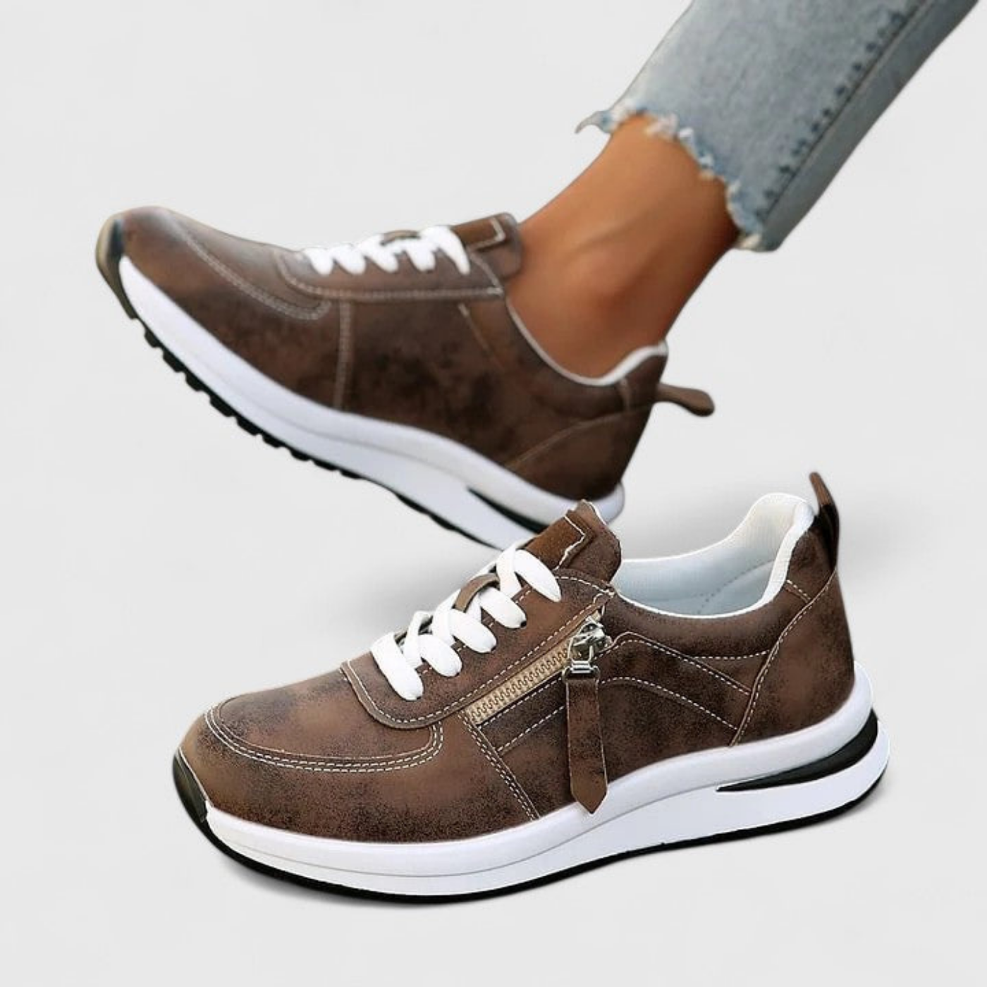 Ziva | Sneakers i metallisk glitterskinn med glidelås på siden og snøring