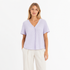 Stripet Strikket Topp til Dame – V-hals med Perleknapper og Elegant Sommerstil – Beige T-skjorte