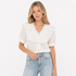 Chiffongbluse til Dame – Elegant Blondetopp med Puffermer – Hvit