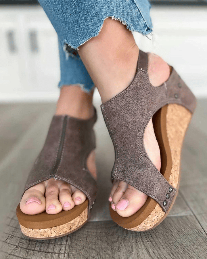 Gwendolien | Komfortable sandaler med middels høy hæl