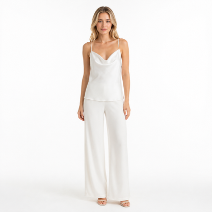 Hvit Satin Camitopp til Dame – Silkemyk Sommer Singlet med Stropper